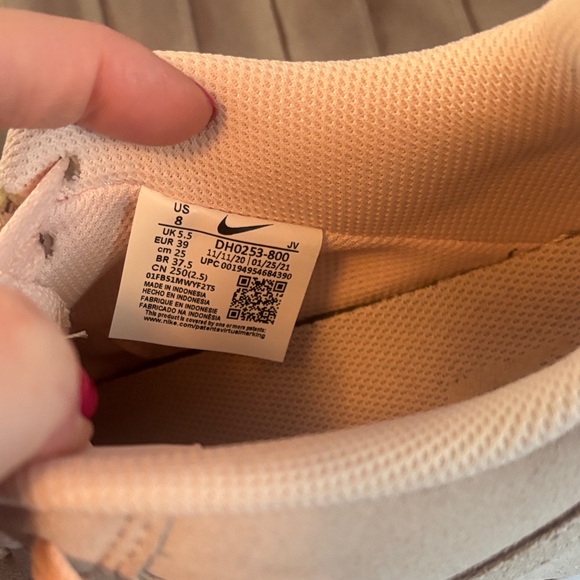 Nike court vision low  Women's Soft Pink Sneakers size 8 - Picture 7 of 9